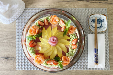 Sushi cake with avocado Guacamole for 4 – 6 persons